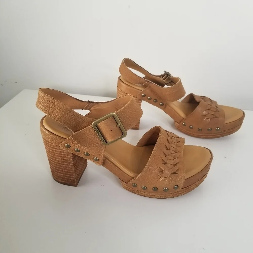 Kork-Ease Passilla Block Heel Platform Leather Sandals Size 7 Tan Studded